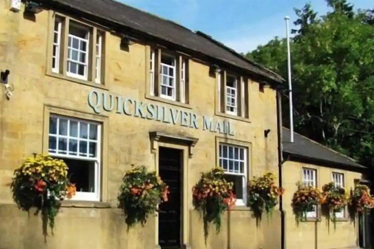 Quicksilver Mail 约维尔 外观 照片